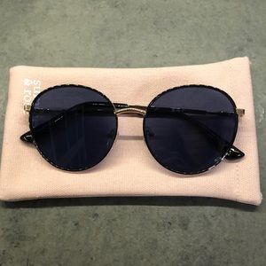 NWOT Women’s Aviators
